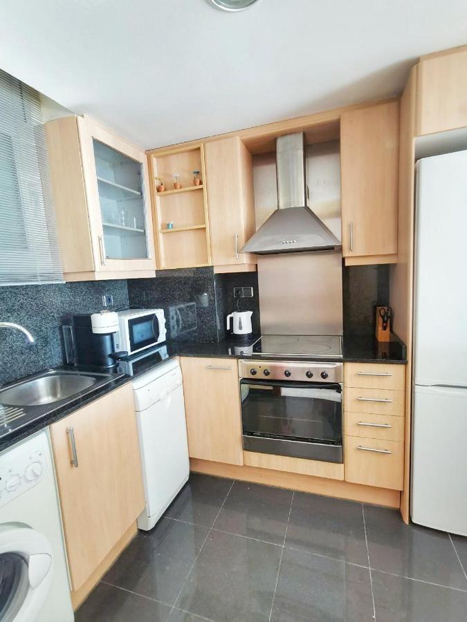 Seafront Apartment In Бланес Екстер'єр фото