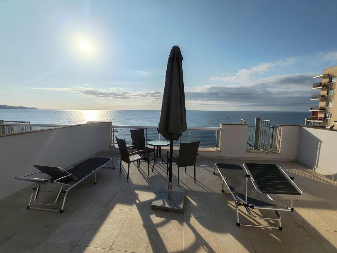 Seafront Apartment In Бланес Екстер'єр фото